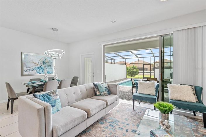 Image No.50-5 Bed Townhouse for sale