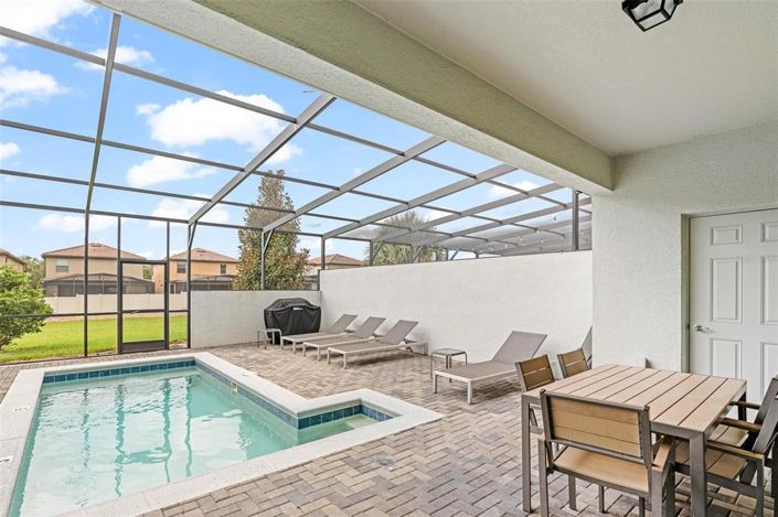 Image No.52-5 Bed Townhouse for sale