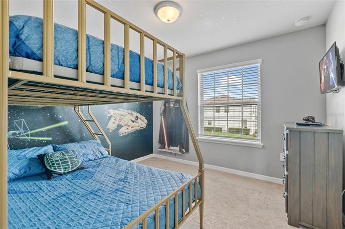 Image No.8-5 Bed Townhouse for sale