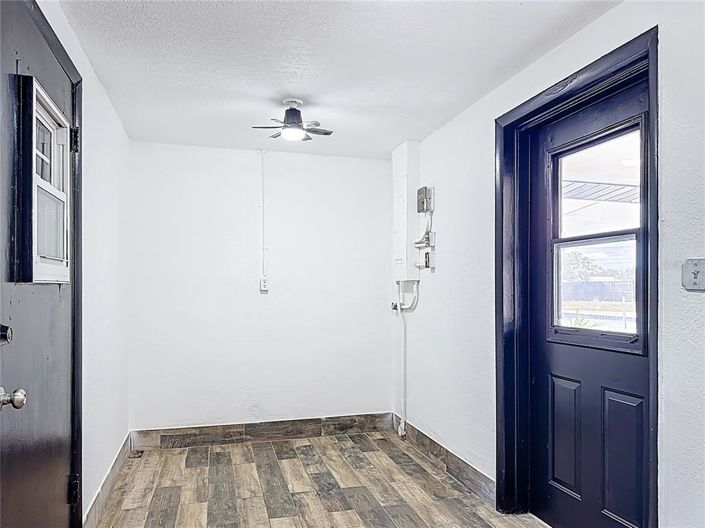 Image No.12-5 Bed Property for sale