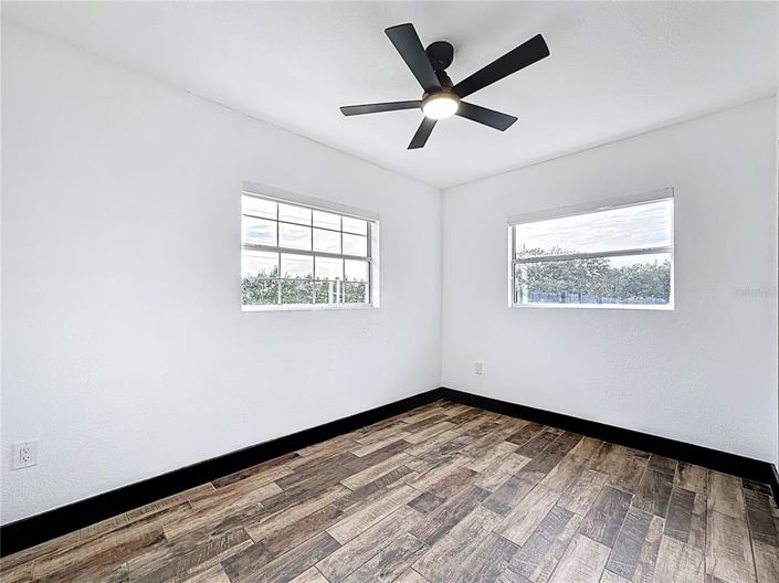 Image No.23-5 Bed Property for sale