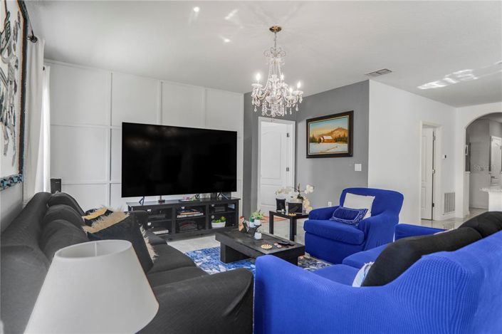 Image No.8-4 Bed Property for sale