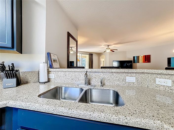 Image No.24-5 Bed Property for sale