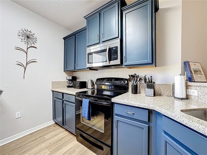 Image No.25-5 Bed Property for sale