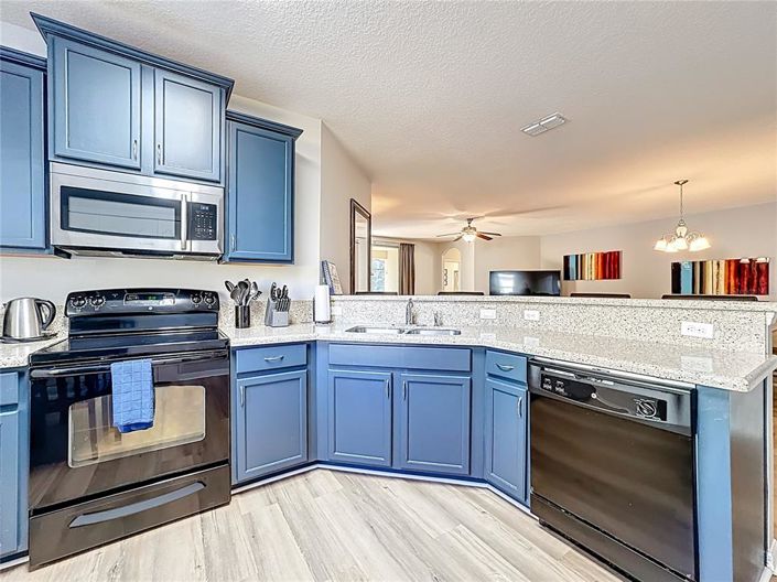 Image No.27-5 Bed Property for sale