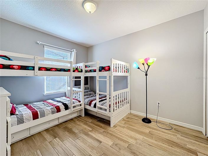 Image No.38-5 Bed Property for sale