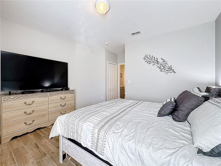 Image No.43-5 Bed Property for sale