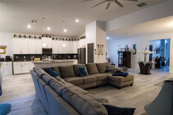 Image No.14-4 Bed Property for sale