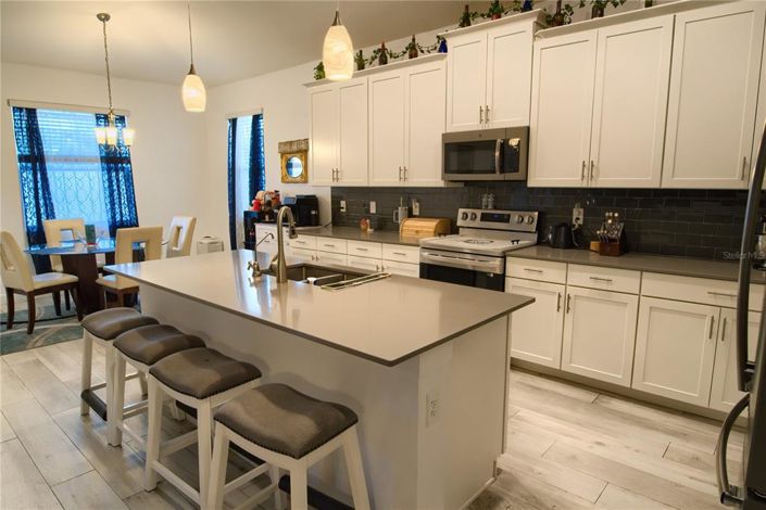 Image No.16-4 Bed Property for sale