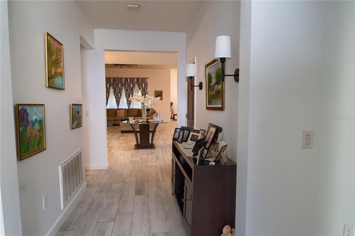 Image No.4-4 Bed Property for sale