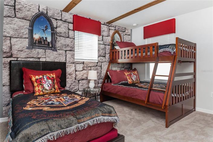 Image No.19-5 Bed Property for sale