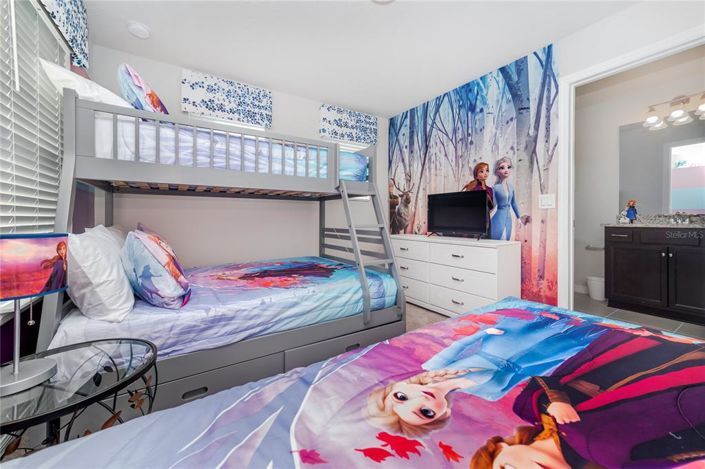 Image No.23-5 Bed Property for sale