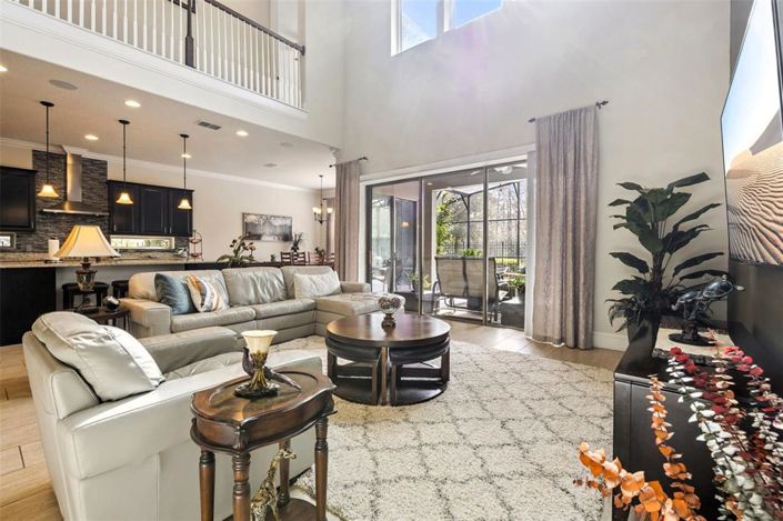 Image No.10-5 Bed Property for sale