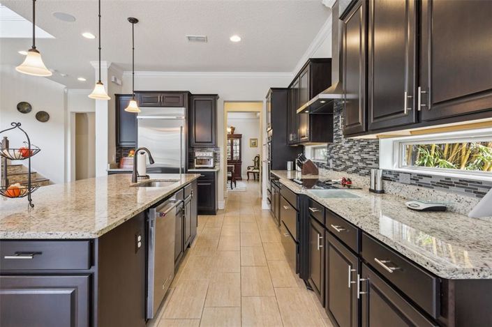 Image No.16-5 Bed Property for sale