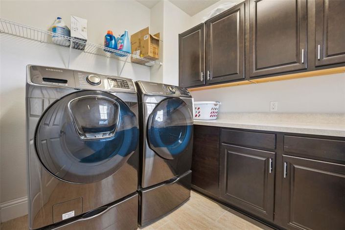 Image No.50-5 Bed Property for sale