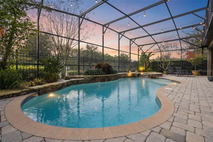 Image No.53-5 Bed Property for sale