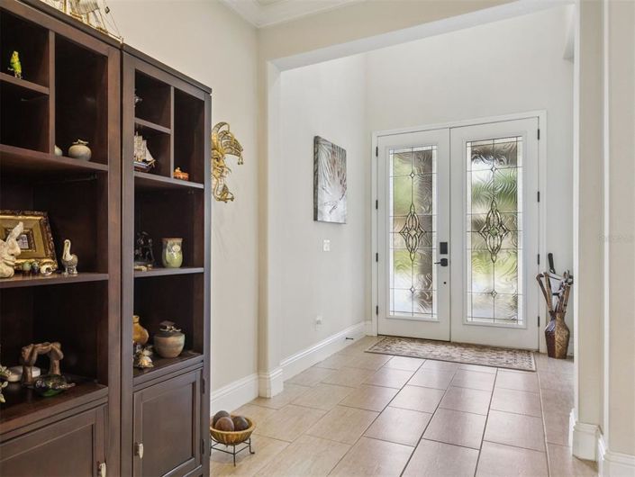 Image No.6-5 Bed Property for sale