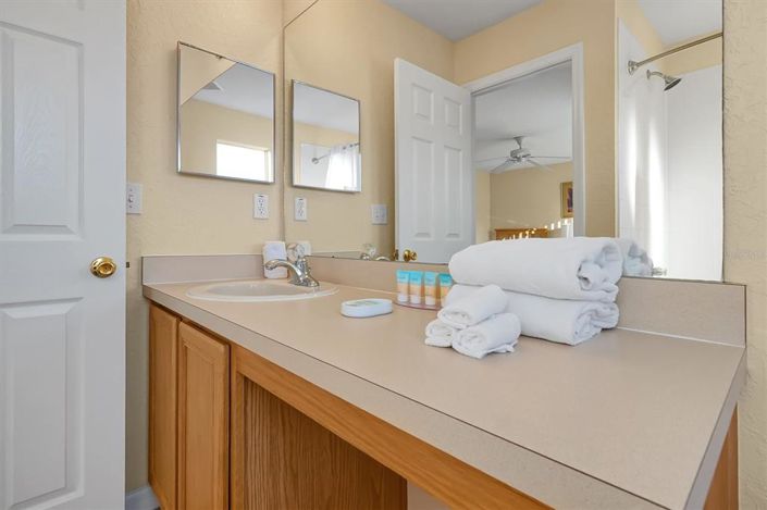 Image No.25-3 Bed Townhouse for sale