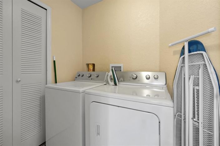 Image No.32-3 Bed Townhouse for sale