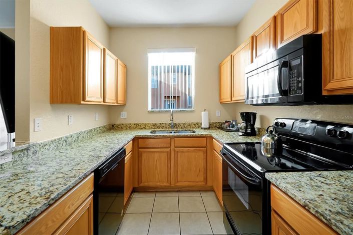 Image No.8-3 Bed Townhouse for sale