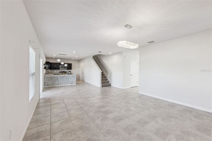 Image No.5-4 Bed Property for sale