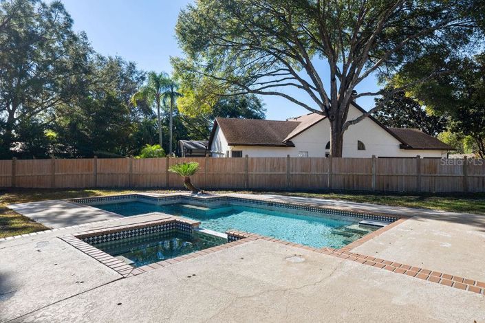 Image No.30-4 Bed Property for sale