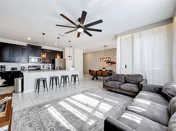 Image No.14-4 Bed Townhouse for sale