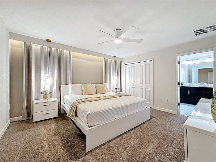 Image No.26-4 Bed Townhouse for sale