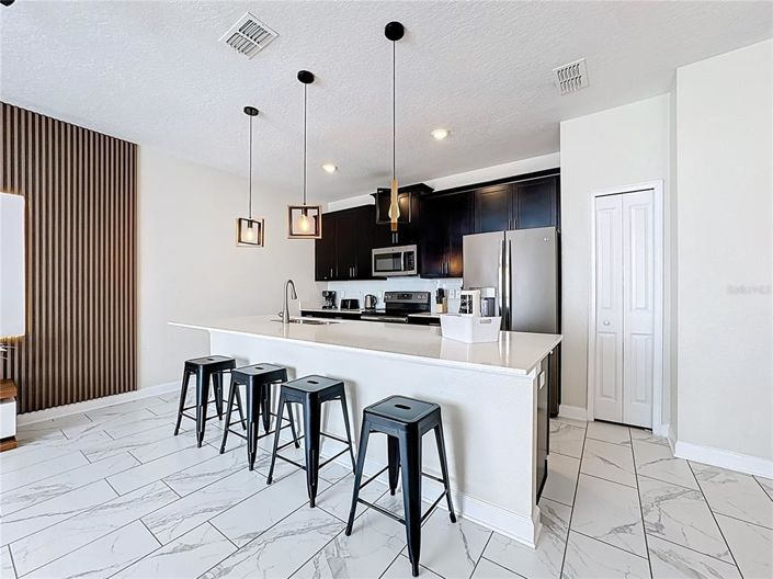 Image No.8-4 Bed Townhouse for sale