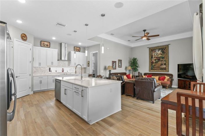 Image No.13-4 Bed Property for sale