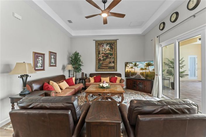 Image No.15-4 Bed Property for sale