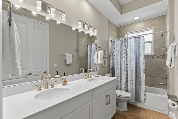 Image No.32-4 Bed Property for sale