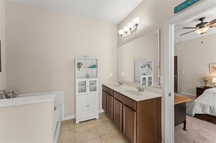 Image No.21-5 Bed Property for sale