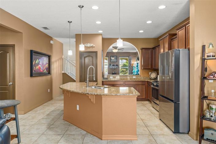 Image No.7-5 Bed Property for sale