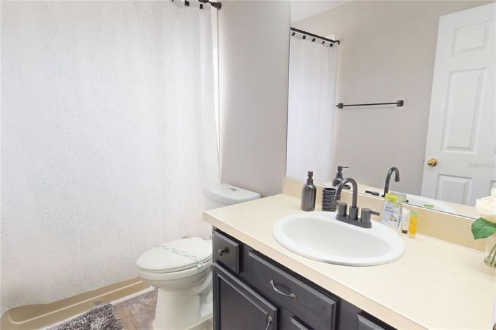 Image No.21-7 Bed Property for sale