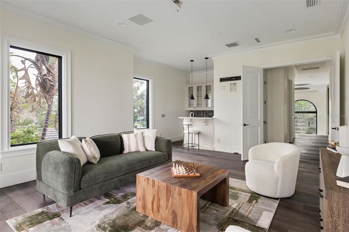 Image No.32-5 Bed Property for sale