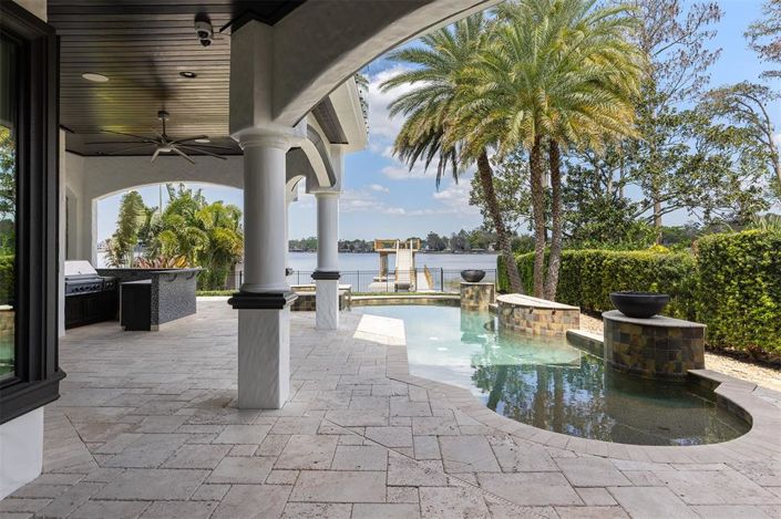 Image No.35-5 Bed Property for sale