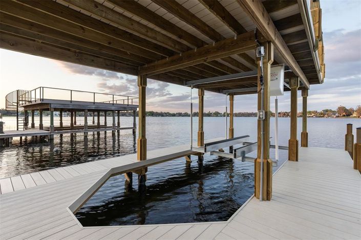 Image No.38-5 Bed Property for sale