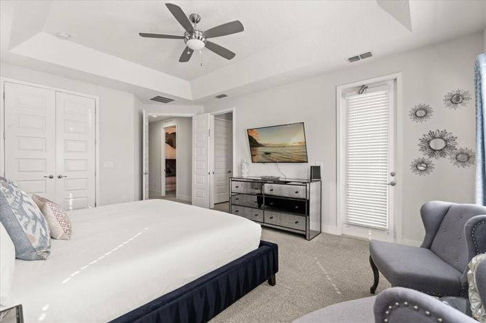 Image No.12-6 Bed Property for sale