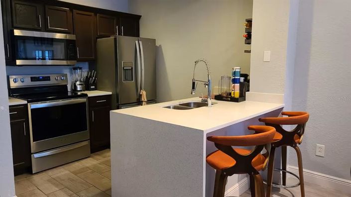 Image No.10-3 Bed Property for sale