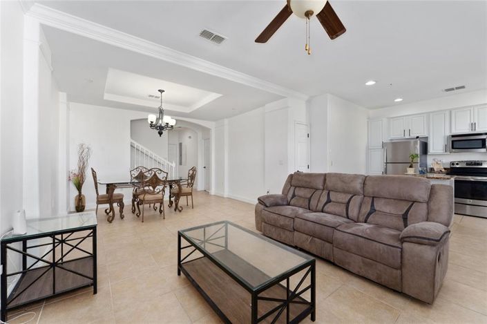 Image No.10-4 Bed Townhouse for sale