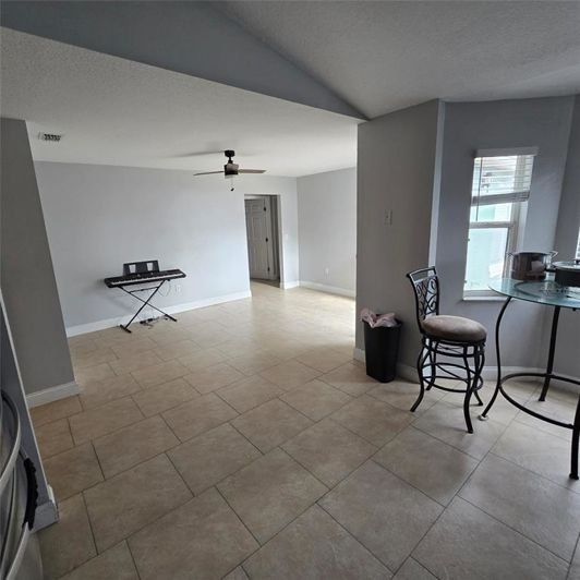 Image No.6-Propriété de 4 chambres à vendre à Davenport