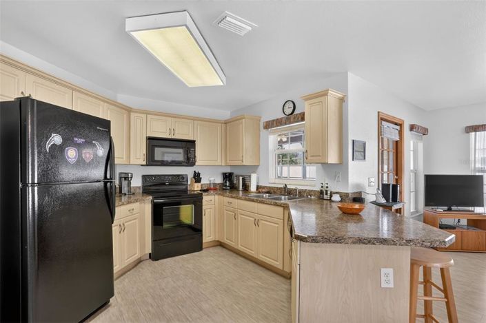 Image No.10-4 Bed Property for sale