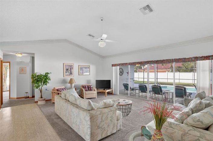 Image No.4-4 Bed Property for sale