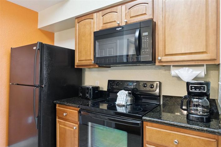 Image No.10-2 Bed Property for sale