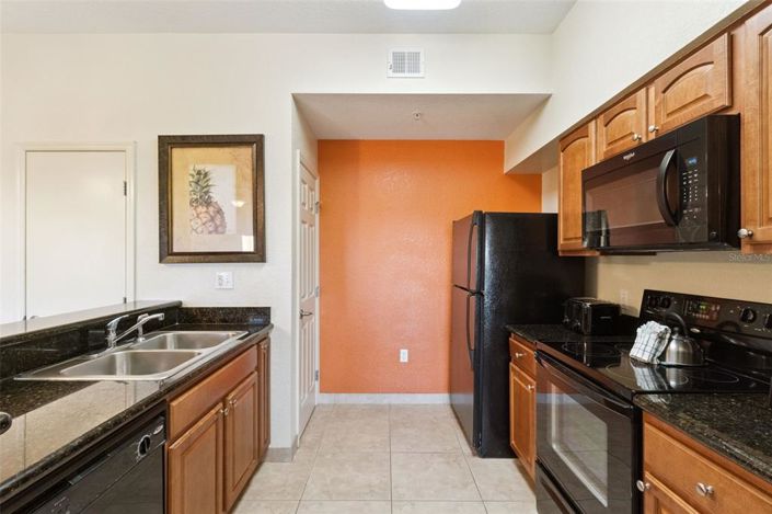 Image No.9-2 Bed Property for sale