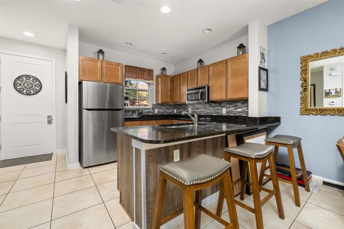 Image No.20-2 Bed Townhouse for sale