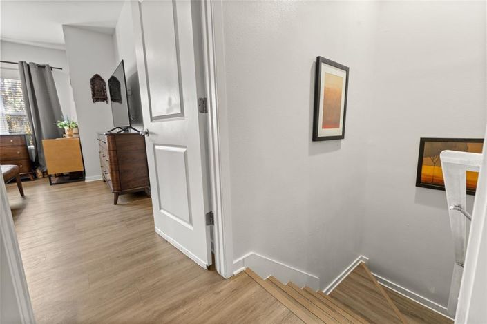 Image No.30-2 Bed Townhouse for sale