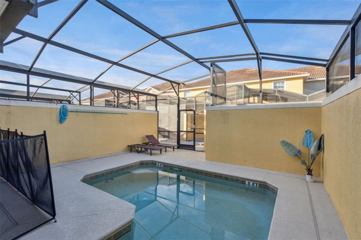 Image No.20-4 Bed Townhouse for sale