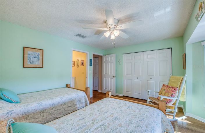 Image No.15-3 Bed Townhouse for sale